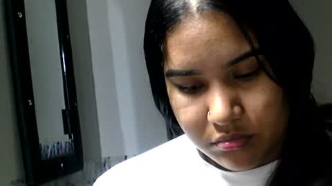 charlottequeen_21 online show from June 2026 03:44:02 PM