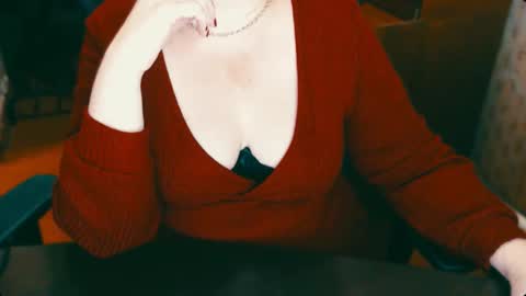 Snapshot of charlottextasty chatting on December 2024 01:16:02 PM CharlotteXTasty online show from December 2024 01:16:02 PM