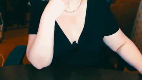 Snapshot of charlottextasty chatting on December 2024 03:37:01 PM CharlotteXTasty online show from December 2024 03:37:01 PM