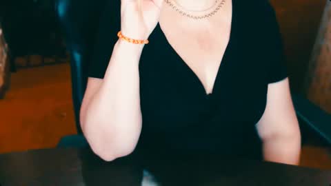 Snapshot of charlottextasty chatting on January 2025 04:34:01 PM CharlotteXTasty online show from January 2025 04:34:01 PM