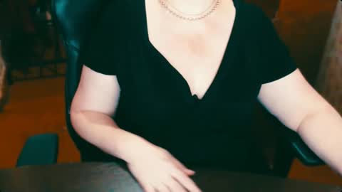 Snapshot of charlottextasty chatting on January 2025 01:07:01 PM CharlotteXTasty online show from January 2025 01:07:01 PM