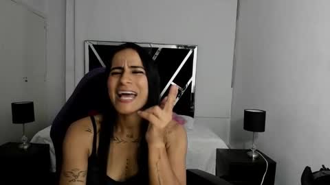    online show from October 2025 08:46:02 PM