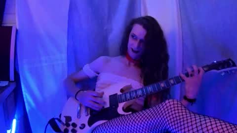 charly dest online show from November 2025 04:19:02 PM