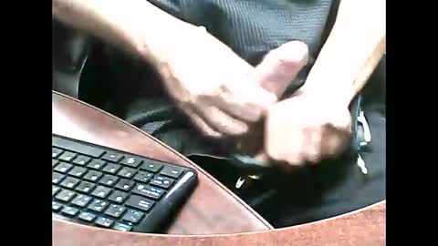 Snapshot of charmeur2672 chatting on September 2025 10:27:01 AM charmeur2672 online show from September 2025 10:27:01 AM