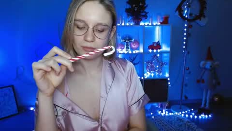 Michelle  online show from December 2024 04:05:02 AM