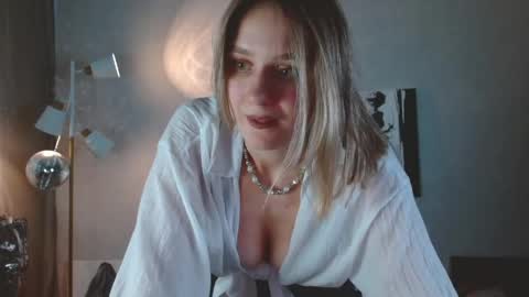 Michelle  online show from June 2026 06:25:01 AM