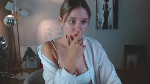 Michelle  online show from June 2026 07:29:02 AM