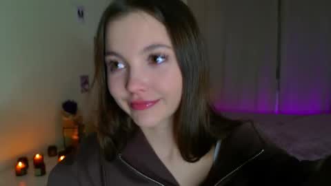 Snapshot of charming_bliss chatting on October 2025 04:47:02 PM Kaylee online show from October 2025 04:47:02 PM