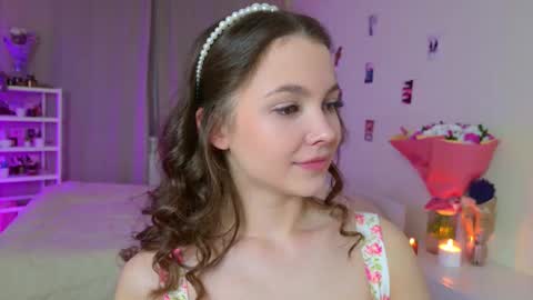 Snapshot of charming_bliss chatting on October 2025 03:46:02 PM Kaylee online show from October 2025 03:46:02 PM