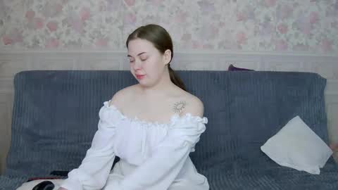 Snapshot of charming_lolla chatting on January 2025 12:20:01 AM charming_lolla online show from January 2025 12:20:01 AM