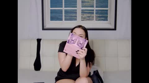 Snapshot of charming_lolla chatting on September 2025 11:32:02 PM charming_lolla online show from September 2025 11:32:02 PM