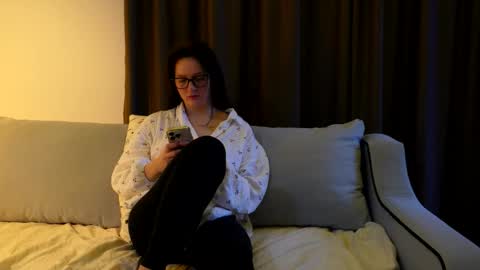 katie online show from February 2026 05:56:02 AM