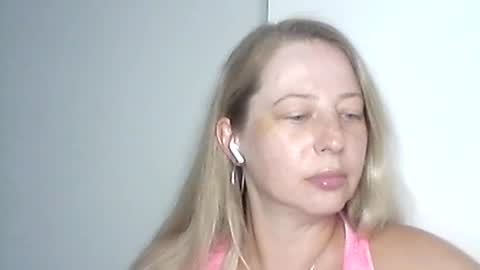 Snapshot of charmingmila chatting on June 2026 08:42:01 PM CharmingMila online show from June 2026 08:42:01 PM
