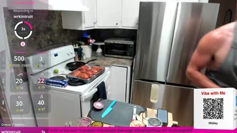 Snapshot of chasemason20 chatting on October 2025 09:24:01 PM Onlyfans chasingfit Instagram the arguer Twitter chasingfitOF online show from October 2025 09:24:01 PM