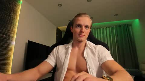 Snapshot of chasereed_ chatting on October 2025 07:30:02 PM Chase Reed online show from October 2025 07:30:02 PM