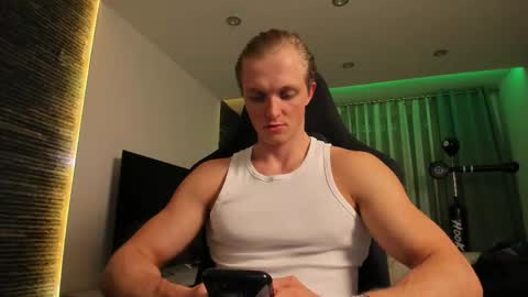 Snapshot of chasereed_ chatting on November 2025 07:46:02 PM Chase Reed online show from November 2025 07:46:02 PM