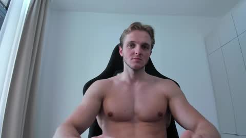 Snapshot of chasereed_ chatting on May 2026 03:29:01 PM Chase Reed online show from May 2026 03:29:01 PM