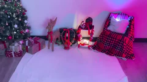 Snapshot of chasmic chatting on December 2024 03:38:02 AM JASMINE usually going live about 2 am UTC online show from December 2024 03:38:02 AM