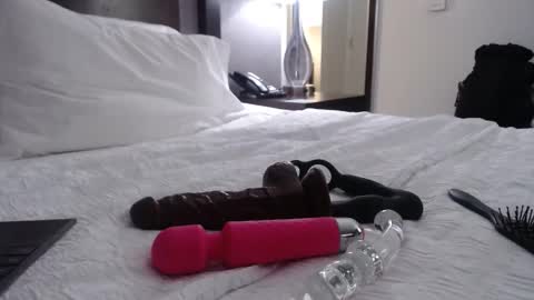 Madion Bambi online show from April 2026 02:37:02 AM