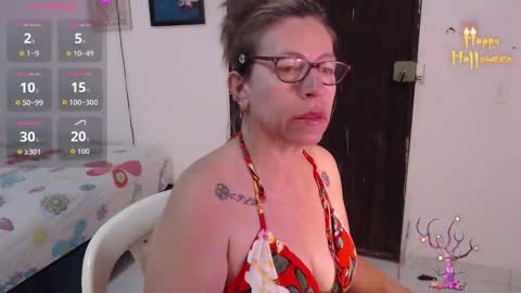 CHAYLA VICTORIA RUIZ  online show from October 2025 11:31:02 AM