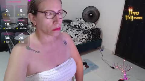 CHAYLA VICTORIA RUIZ  online show from October 2025 11:29:01 AM