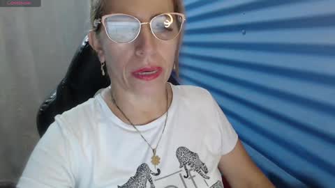 CHAYLA VICTORIA RUIZ  online show from May 2026 10:15:02 PM