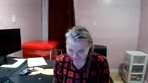 chealsiek online show from October 2025 12:45:01 AM