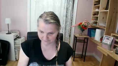 Snapshot of chealsiek chatting on May 2026 01:13:01 AM chealsiek online show from May 2026 01:13:01 AM