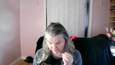 Snapshot of chealsiek chatting on May 2026 04:57:01 PM chealsiek online show from May 2026 04:57:01 PM