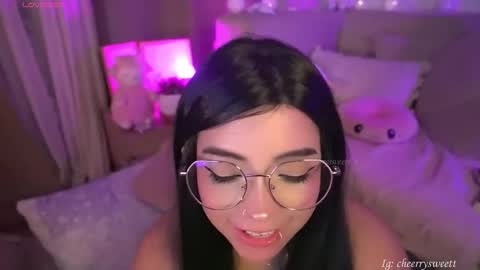 Baby Cherry online show from February 2026 11:33:01 PM