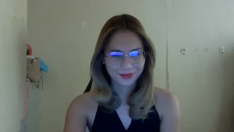 Snapshot of chelly4u69 chatting on October 2025 02:44:01 AM chelly4u69 online show from October 2025 02:44:01 AM