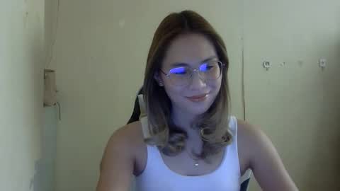 Snapshot of chelly4u69 chatting on October 2025 03:50:02 AM chelly4u69 online show from October 2025 03:50:02 AM