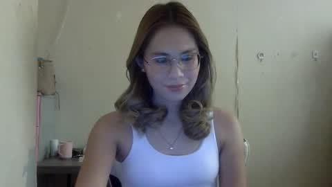 Snapshot of chelly4u69 chatting on October 2025 03:32:02 AM chelly4u69 online show from October 2025 03:32:02 AM