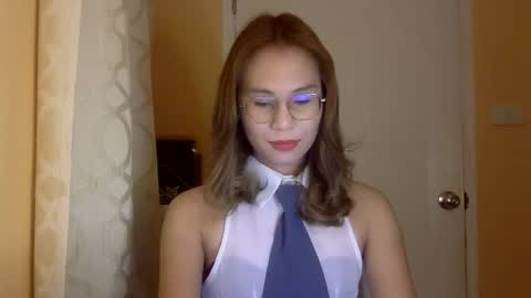 Snapshot of chelly4u69 chatting on November 2025 04:37:01 AM chelly4u69 online show from November 2025 04:37:01 AM