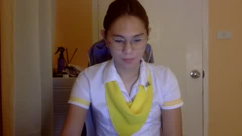 Snapshot of chelly4u69 chatting on December 2025 11:22:02 PM chelly4u69 online show from December 2025 11:22:02 PM