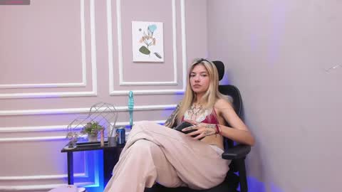 Snapshot of chelseadalea chatting on December 2024 01:25:01 AM Chelsea online show from December 2024 01:25:01 AM