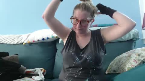 Snapshot of chelseasentra1 chatting on February 2025 05:29:01 PM Chelsea online show from February 2025 05:29:01 PM