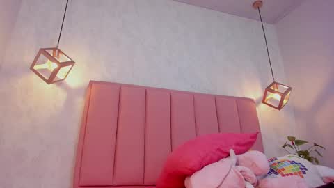 Camila  online show from February 2025 07:38:02 AM