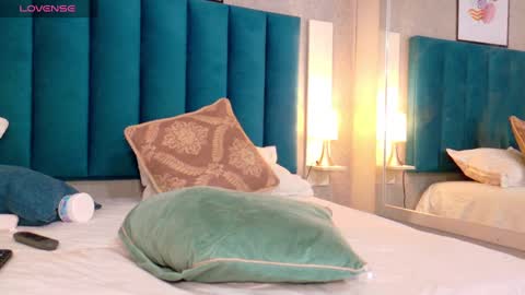 Snapshot of cheneelllorens chatting on February 2025 10:28:02 PM online show from February 2025 10:28:02 PM