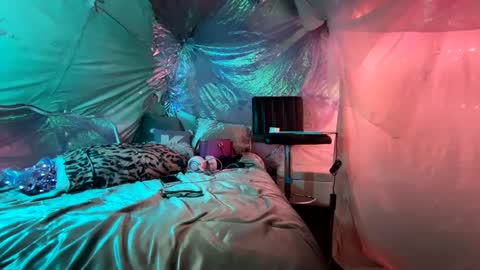 Snapshot of cherrieamaretto chatting on September 2025 02:33:01 AM cherrieamaretto online show from September 2025 02:33:01 AM