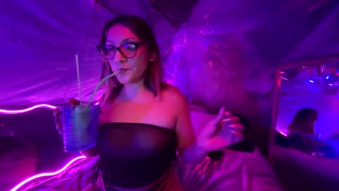 Snapshot of cherrieamaretto chatting on September 2025 02:39:02 PM cherrieamaretto online show from September 2025 02:39:02 PM