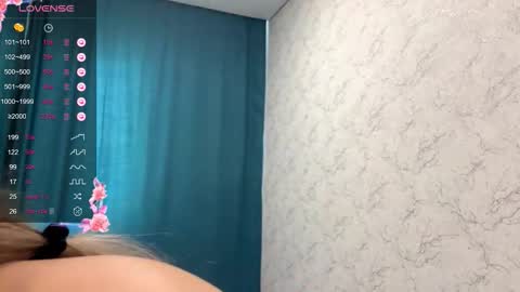 Snapshot of cherry_in_dreams chatting on November 2025 05:41:02 AM Kate online show from November 2025 05:41:02 AM