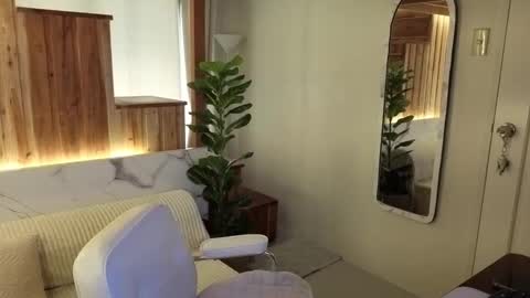 Snapshot of cherry_redxx chatting on October 2025 01:20:02 AM CHERRY Please dont forget to follow and give me thumbs up. online show from October 2025 01:20:02 AM