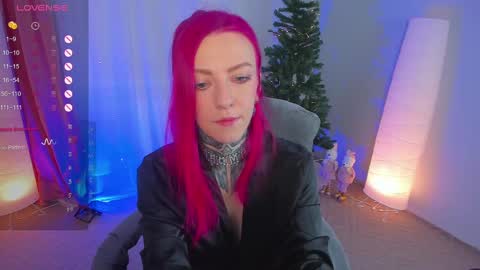 Snapshot of cherry_roxy chatting on January 2025 08:31:02 PM Roxy online show from January 2025 08:31:02 PM