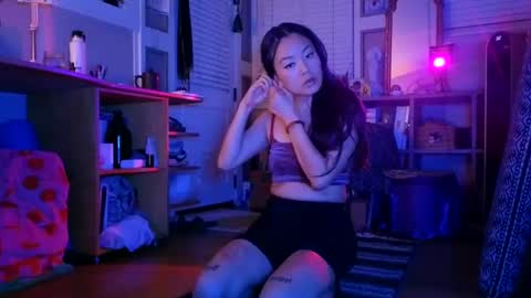 Snapshot of cherrycam777 chatting on October 2025 02:40:02 AM Miss Cherry online show from October 2025 02:40:02 AM