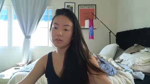 Snapshot of cherrycam777 chatting on December 2025 09:33:01 PM Miss Cherry online show from December 2025 09:33:01 PM