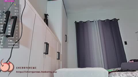 Snapshot of cherrycreme chatting on September 2025 02:22:01 AM Cherry online show from September 2025 02:22:01 AM
