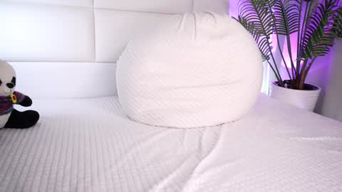 Julia online show from January 2025 02:08:01 AM