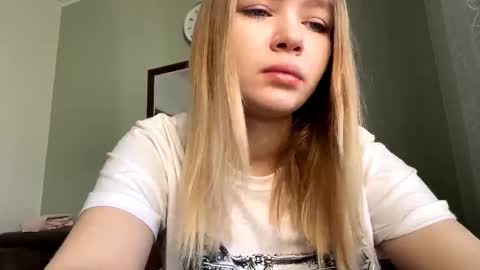 Snapshot of cherryleija chatting on February 2026 08:19:02 AM Lei online show from February 2026 08:19:02 AM