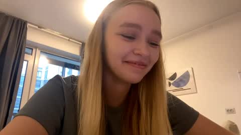 Lei online show from April 2026 03:42:01 PM